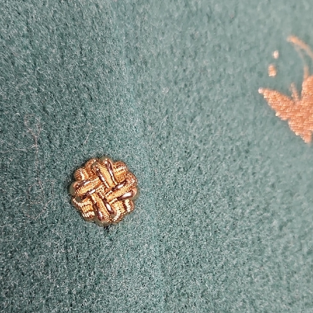 WICKED Green Cardigan gold Buttons with Embroidered W flying Monkey Size Medium - Picture 6 of 13